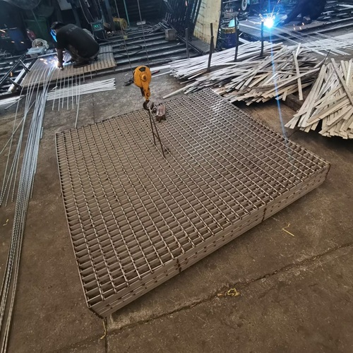 從工業到藝術，鋼格柵正在成為設計師的新寵