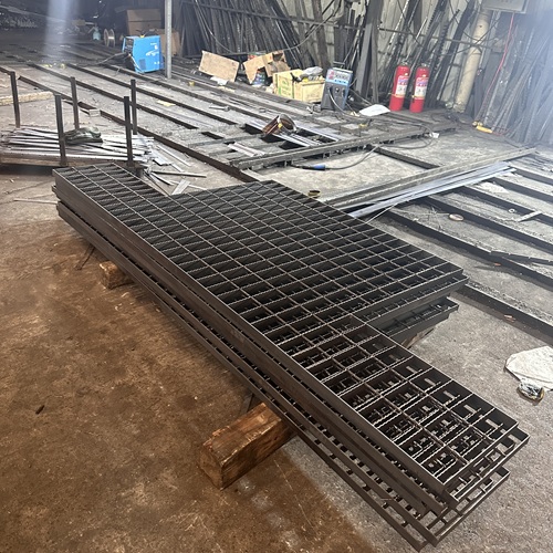 市場上鋼格柵板的真假怎么辨別