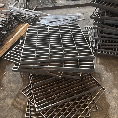 鋼格柵板承載不足怎么辦？換型號(hào)還是加固